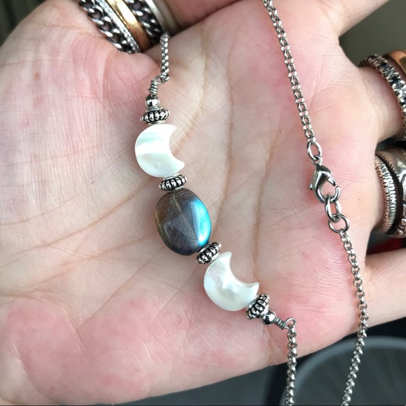 Silverskylight Jewelry - Genuine labradorite & mother of pearl moon choker